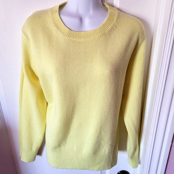 Banana Republic Crewneck Sweater Yellow Size Large - Picture 1 of 5